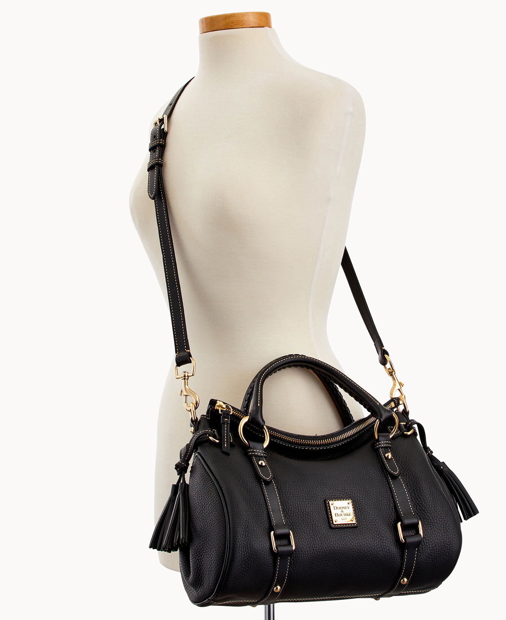  Dooney & Bourke Handbag, Pebble Grain Satchel - Black :  Clothing, Shoes & Jewelry